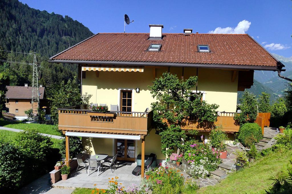 Haus Lundegg Apartment Finkenberg Exterior foto